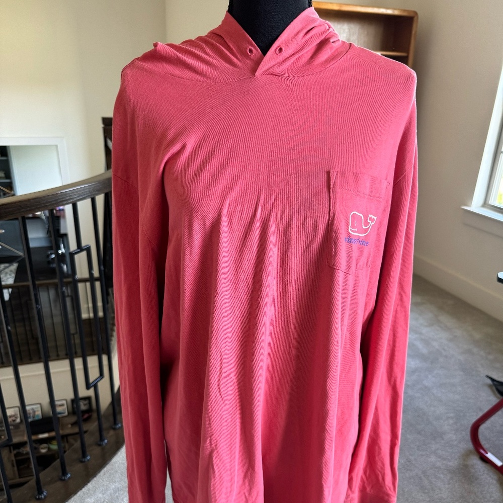 Almost new Vineyard Vines pullover hoodie size XL (Discounted)